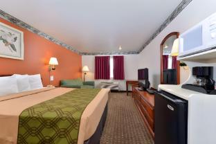 econo lodge inn and suites