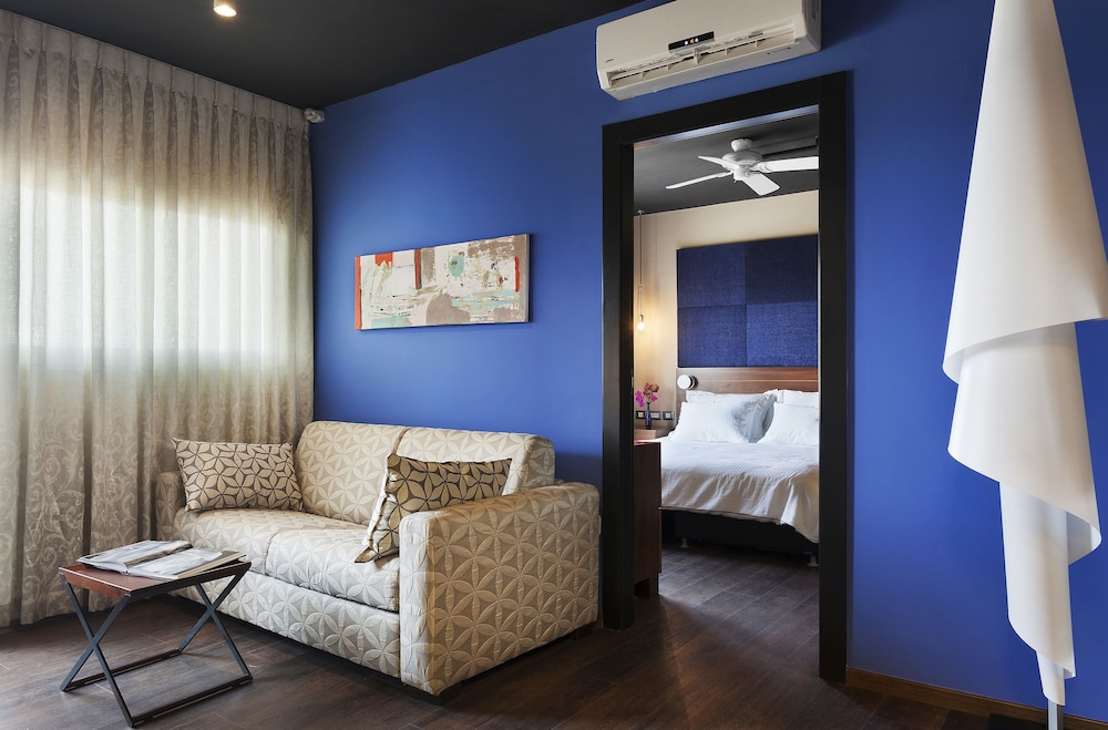 play seaport suite hotel tlv