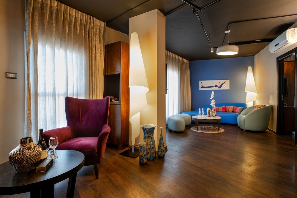 play seaport suite hotel tlv