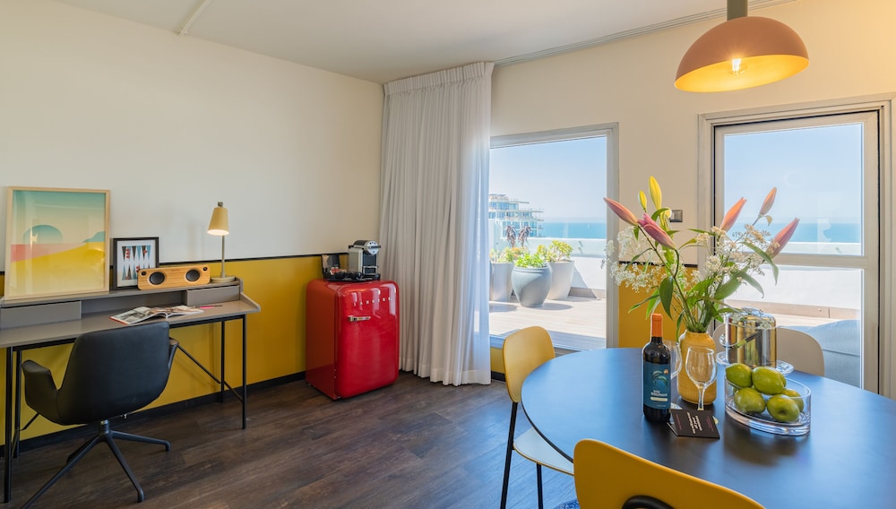 play seaport suite hotel tlv