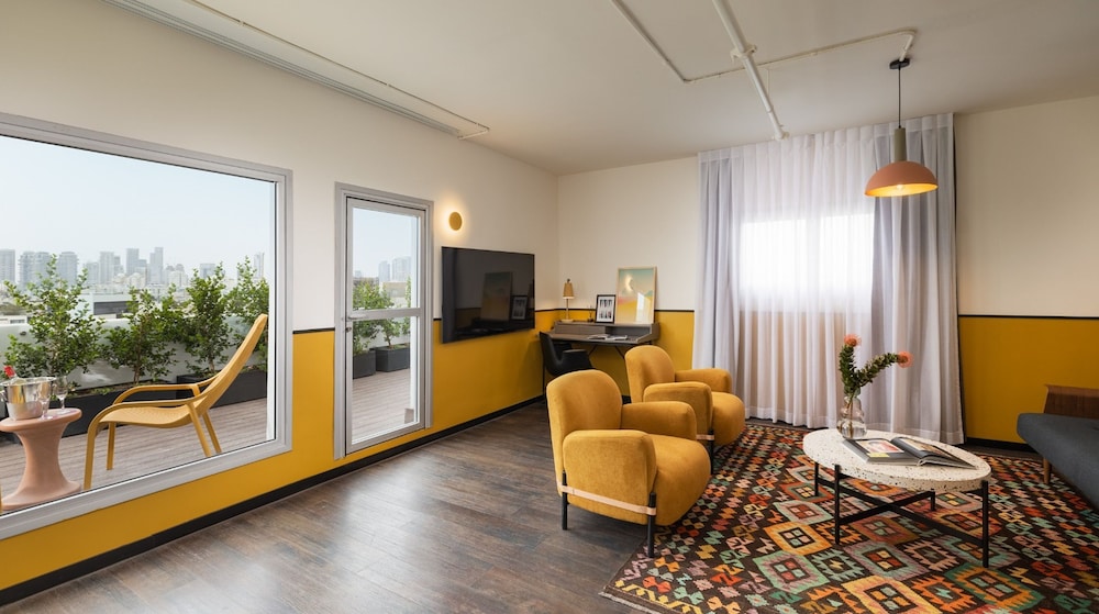 play seaport suite hotel tlv
