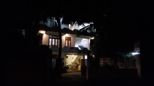 holiday inn unawatuna