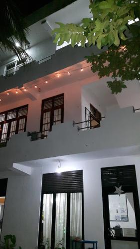 holiday inn unawatuna