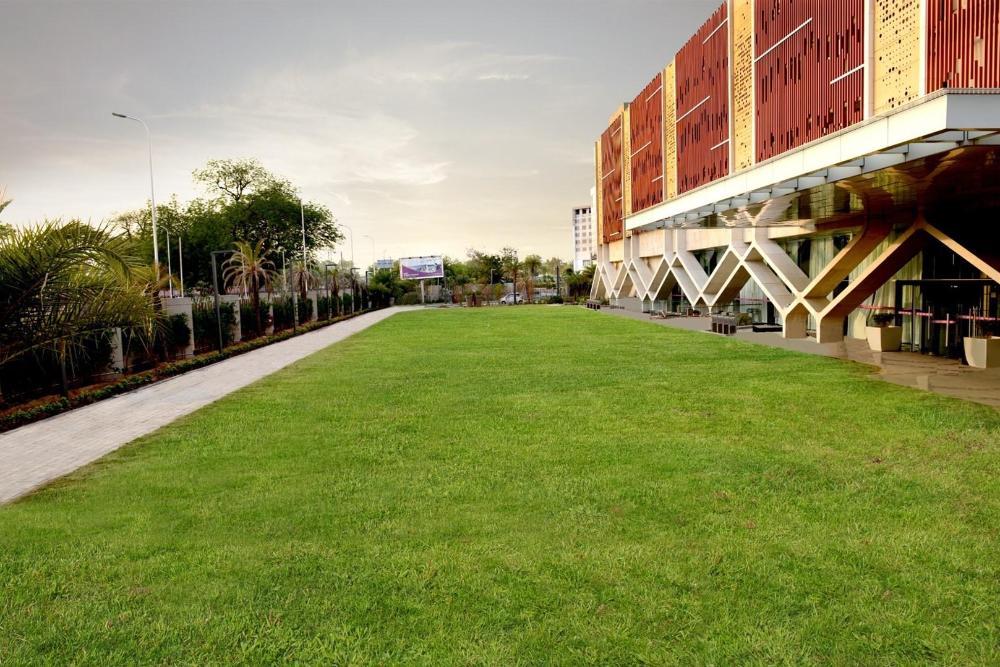 crowne plaza jaipur tonk road an ihg hotel