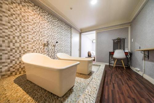 gong gam hotel sangbong