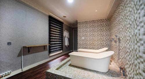 gong gam hotel sangbong