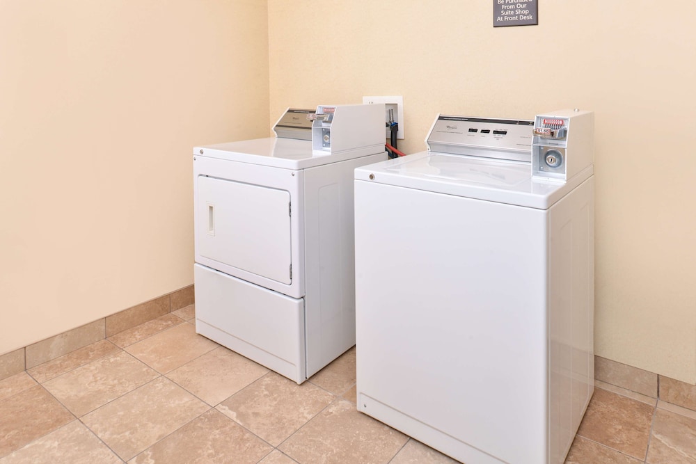 hampton inn and suites muncie