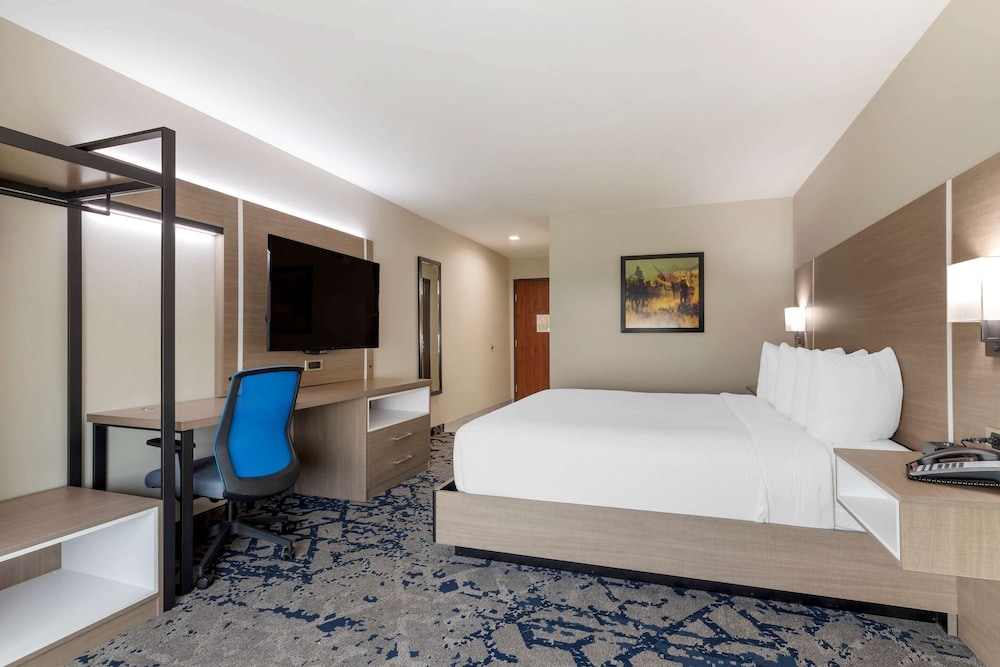 comfort inn and suites