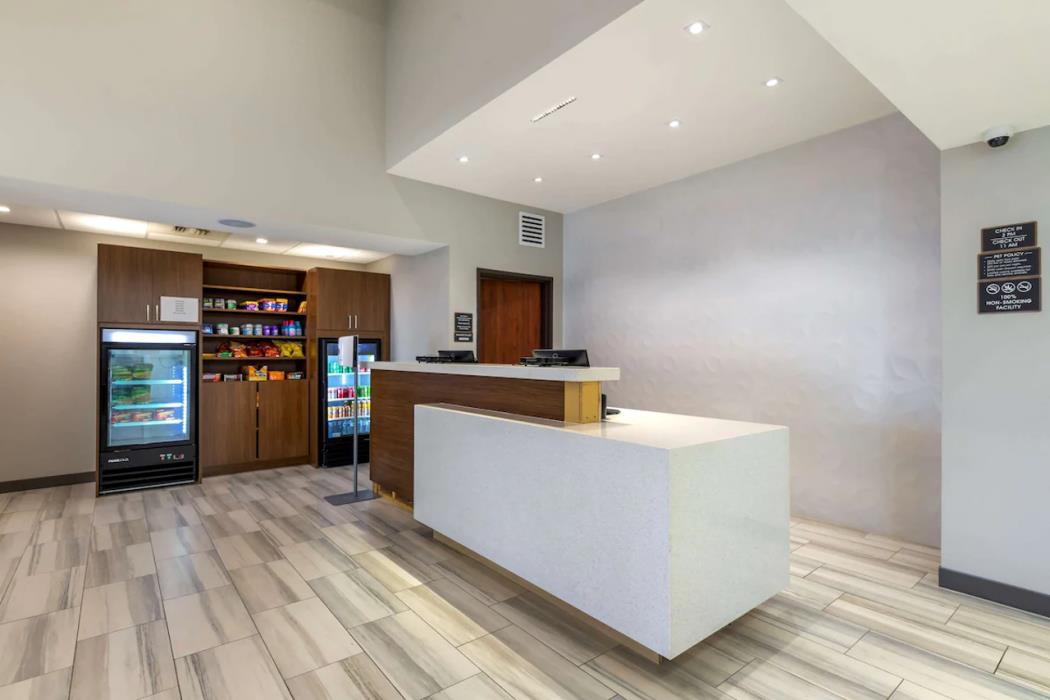 Comfort Inn & Suites,Near Five Civilized Tribes Museum,3 star