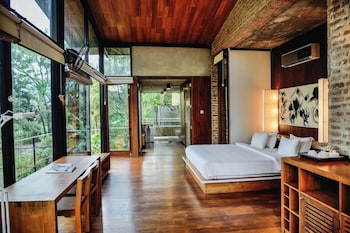 kalundewa retreat