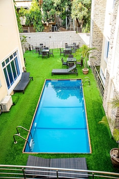 fritz apartments and suites