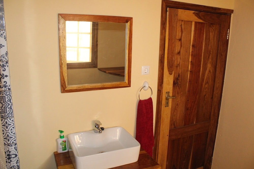 Devocean Eco Lodge,Near Ponta Do Oruo Market,3 star