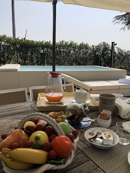 Betty's House,Lake Garda>>Cola,3 star