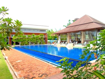 Naraya Riverside Resort