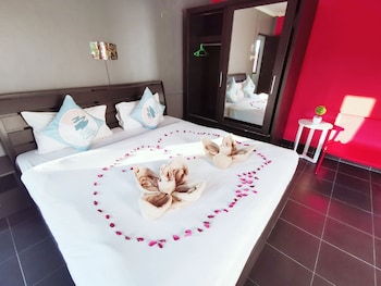 belle cose guest house phuket