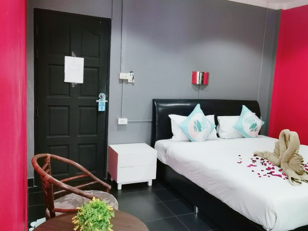 belle cose guest house phuket