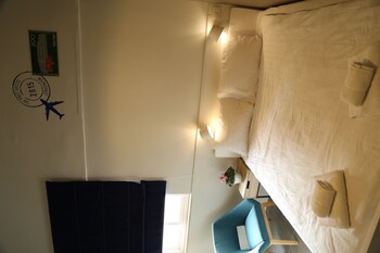 the post hostel