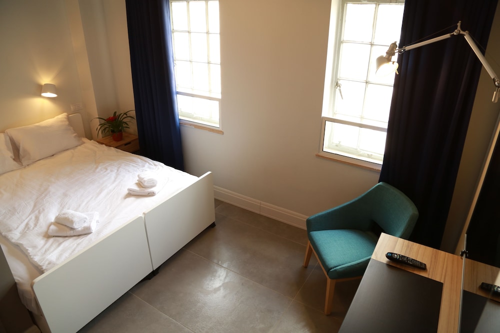 the post hostel