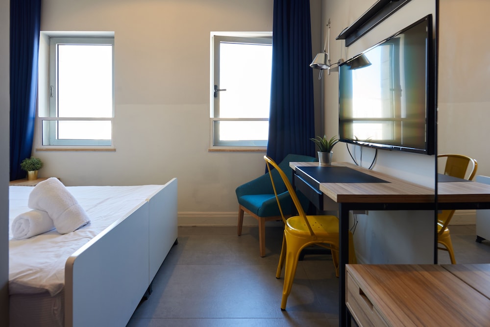 the post hostel