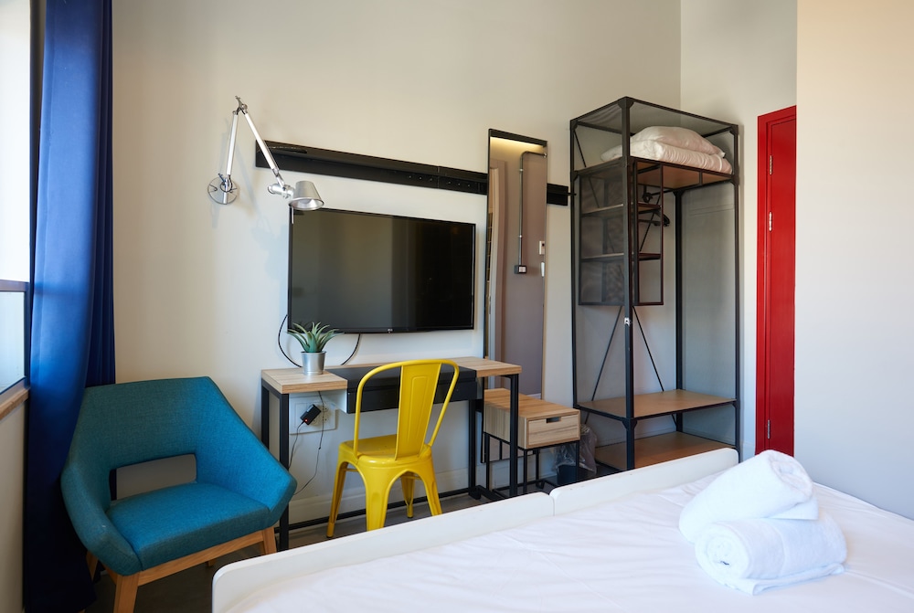 the post hostel