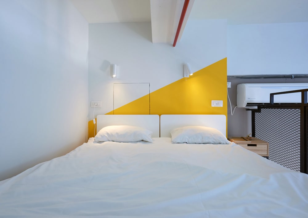 the post hostel