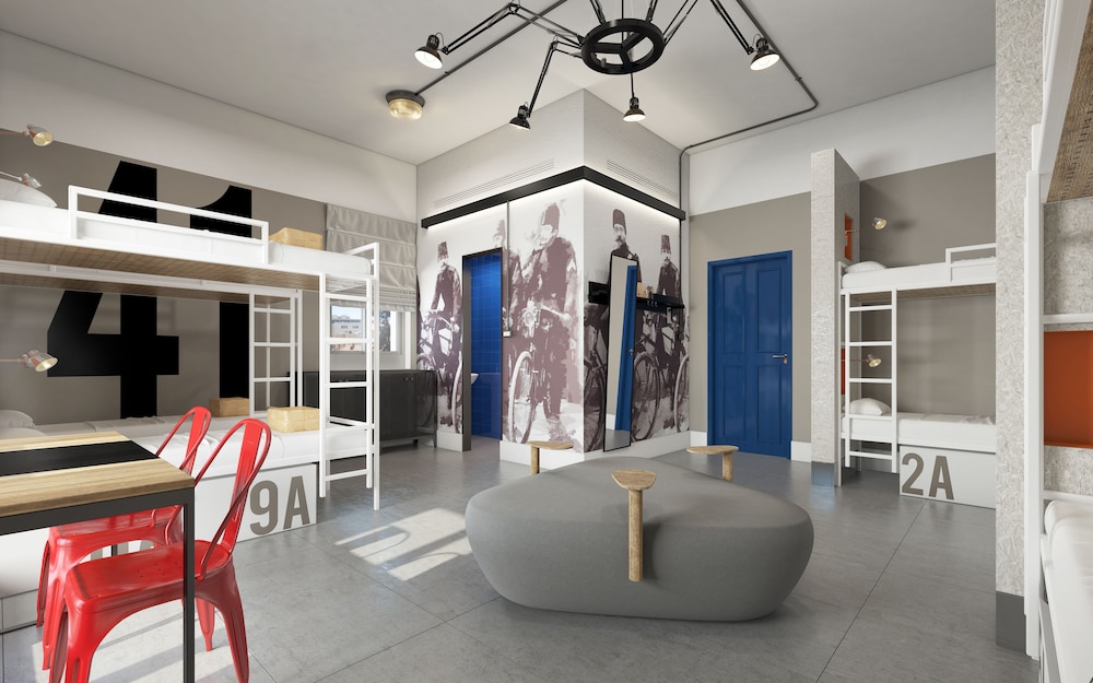 the post hostel