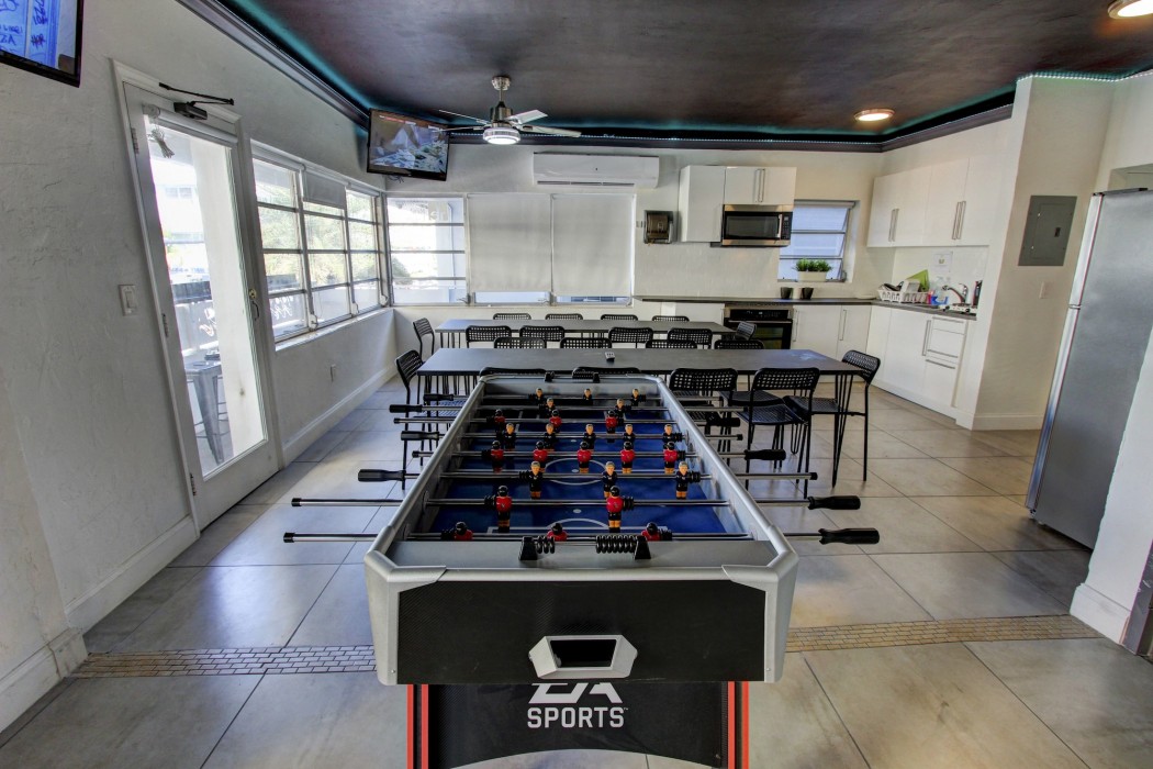 miami international by lowkl