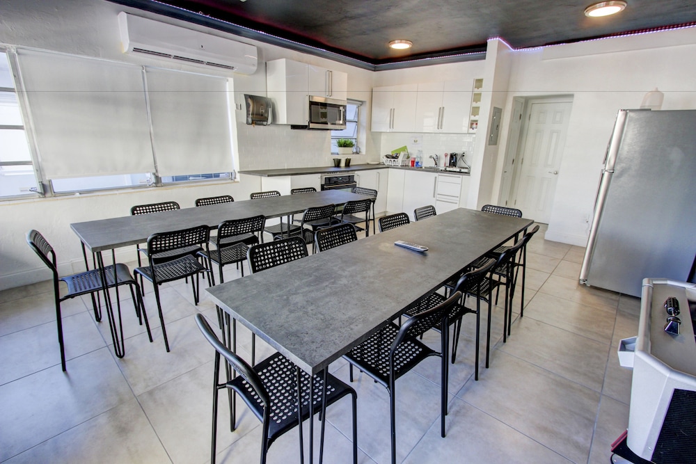 miami international by lowkl