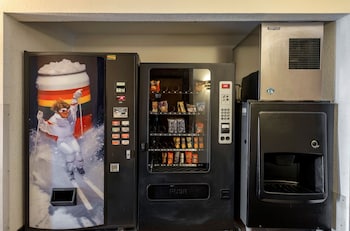 red roof inn and suites middletown franklin