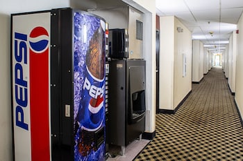 red roof inn and suites middletown franklin