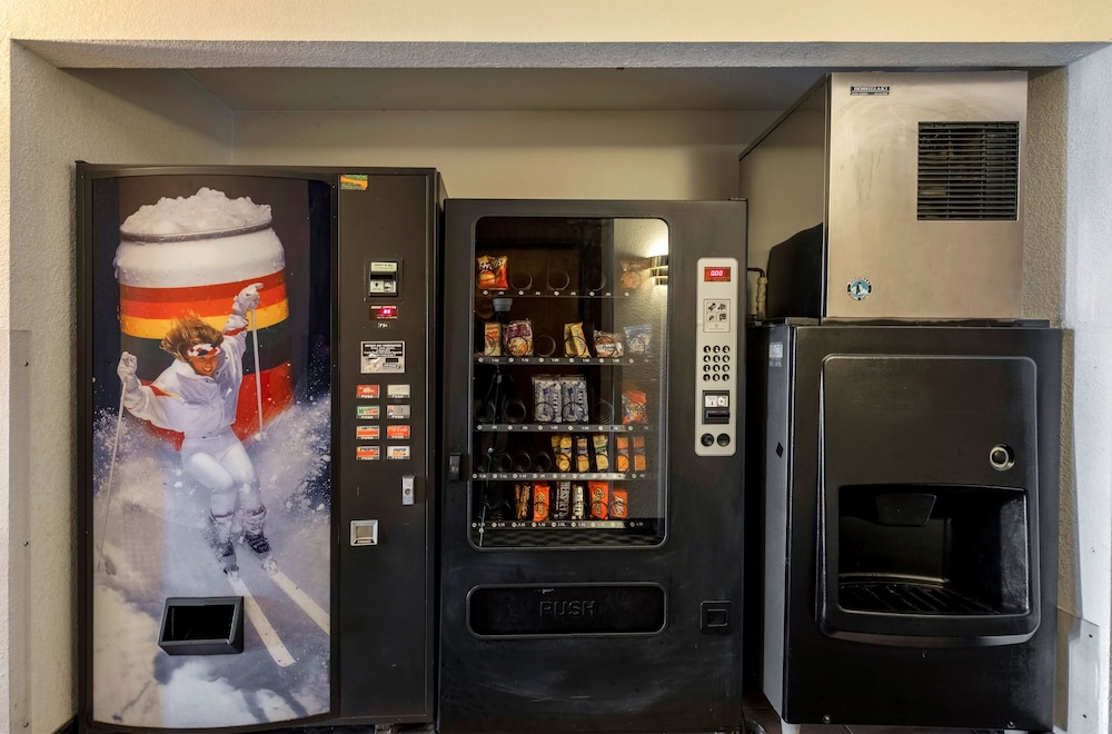 red roof inn and suites middletown franklin