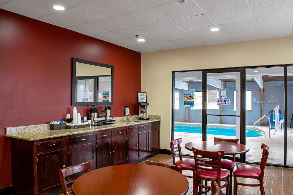 red roof inn and suites middletown franklin