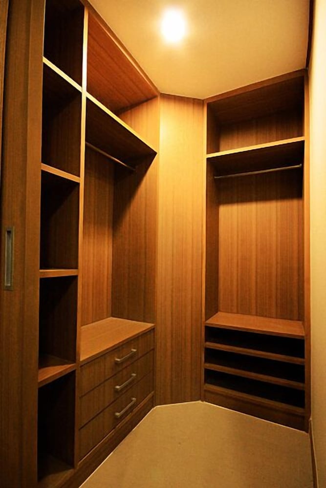 the chateau luxury serviced apartment