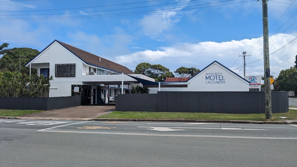 moffat beach motel caloundra