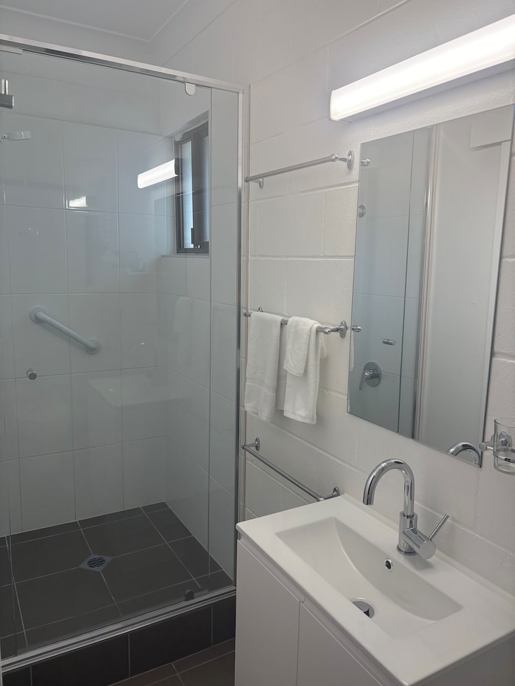 moffat beach motel caloundra