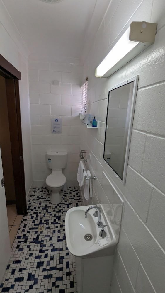 moffat beach motel caloundra