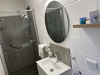 moffat beach motel caloundra