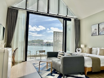 baan tah on the sea