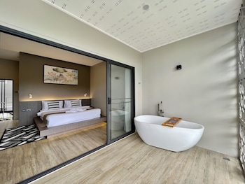 baan tah on the sea
