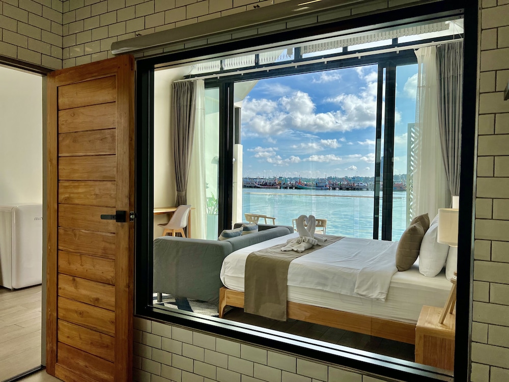 baan tah on the sea