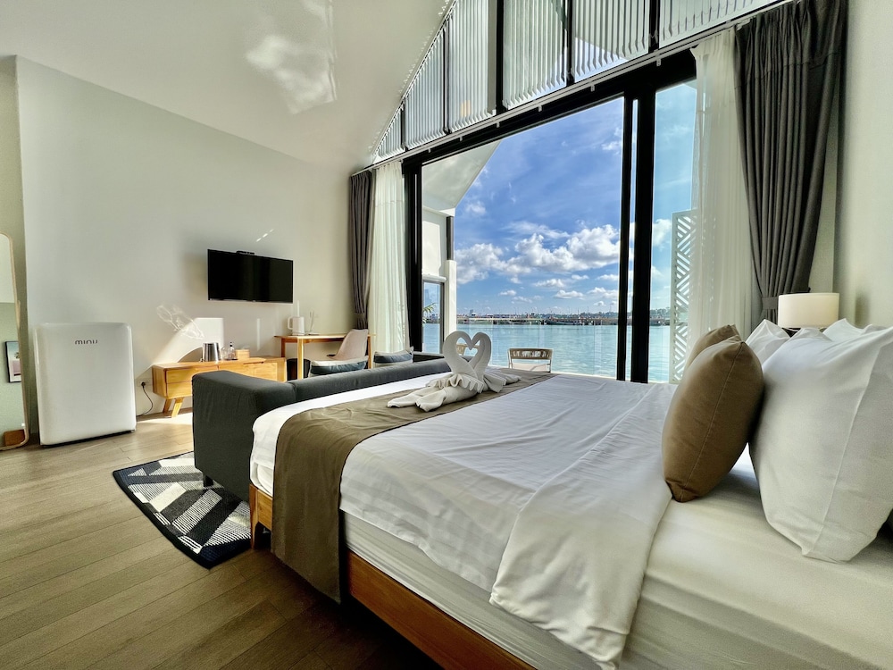 baan tah on the sea