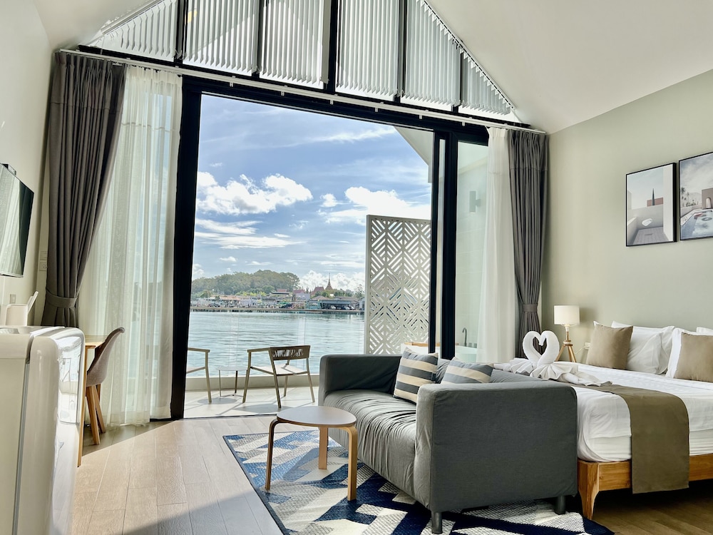 baan tah on the sea