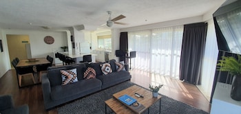 surfers chalet