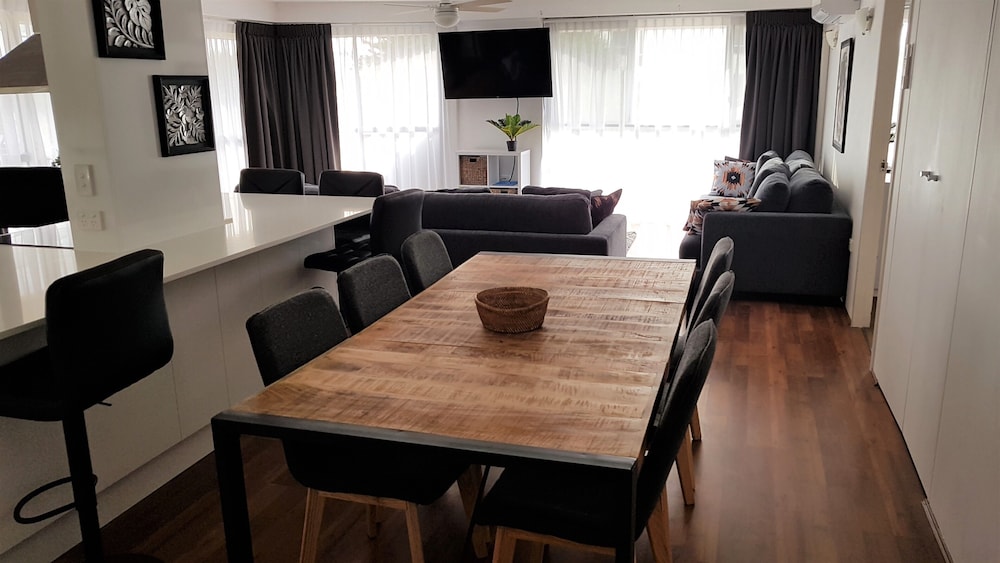 surfers chalet
