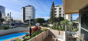 surfers chalet