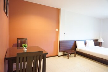 le ranong bistro hotel