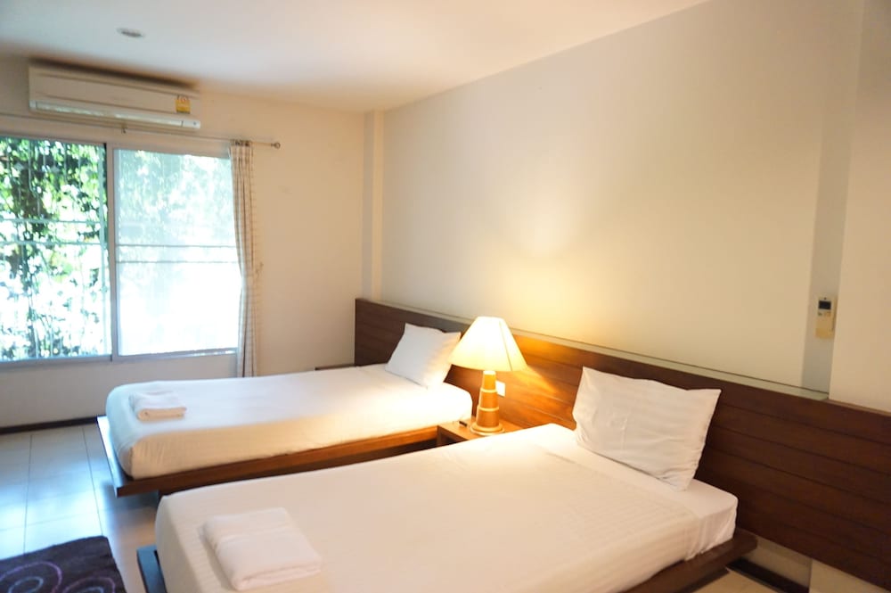 le ranong bistro hotel