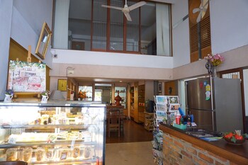 le ranong bistro hotel