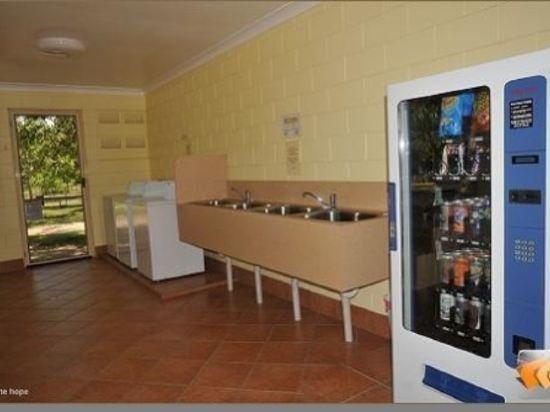 aussie outback oasis cabin and van village