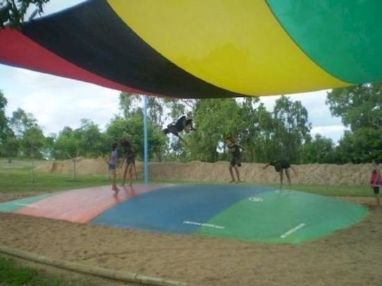 aussie outback oasis cabin and van village